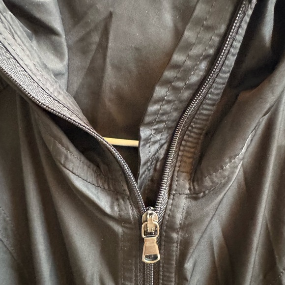 J. Jill fit rain jacket with hood - Picture 5 of 8